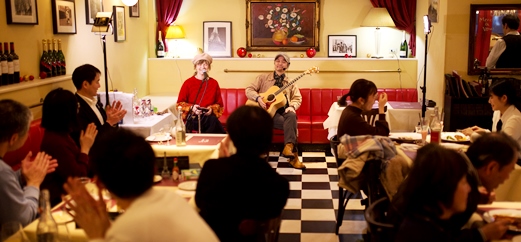 Live at Cafe de Paris in Dec 2019